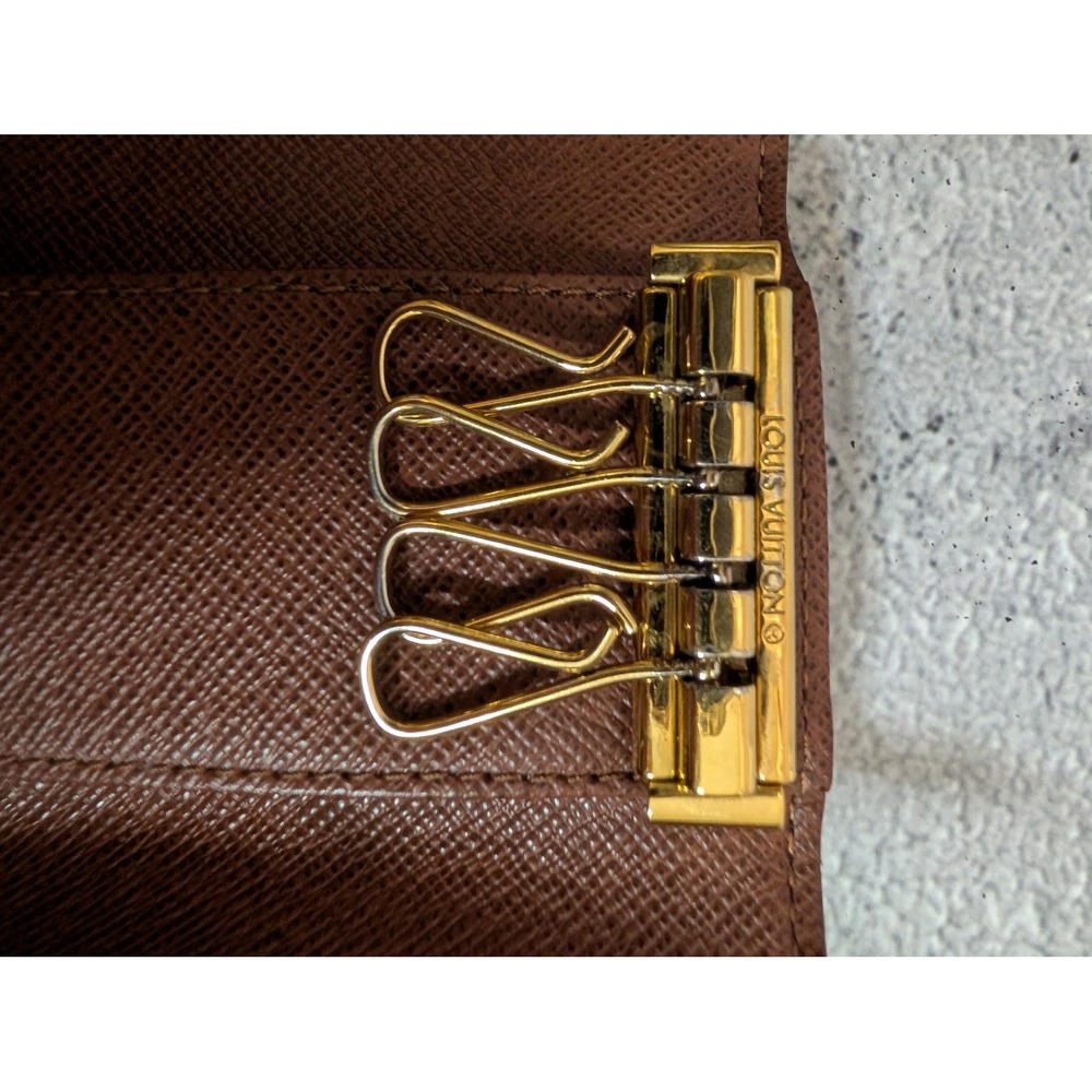 Louis Vuitton Monogram 4‑Key Holder Case Authentic Chipped - Picture 11 of 13